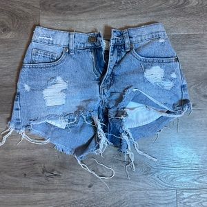COTTON ON SIZE 2 LIGHT WASH HIGH RISE SHORTS